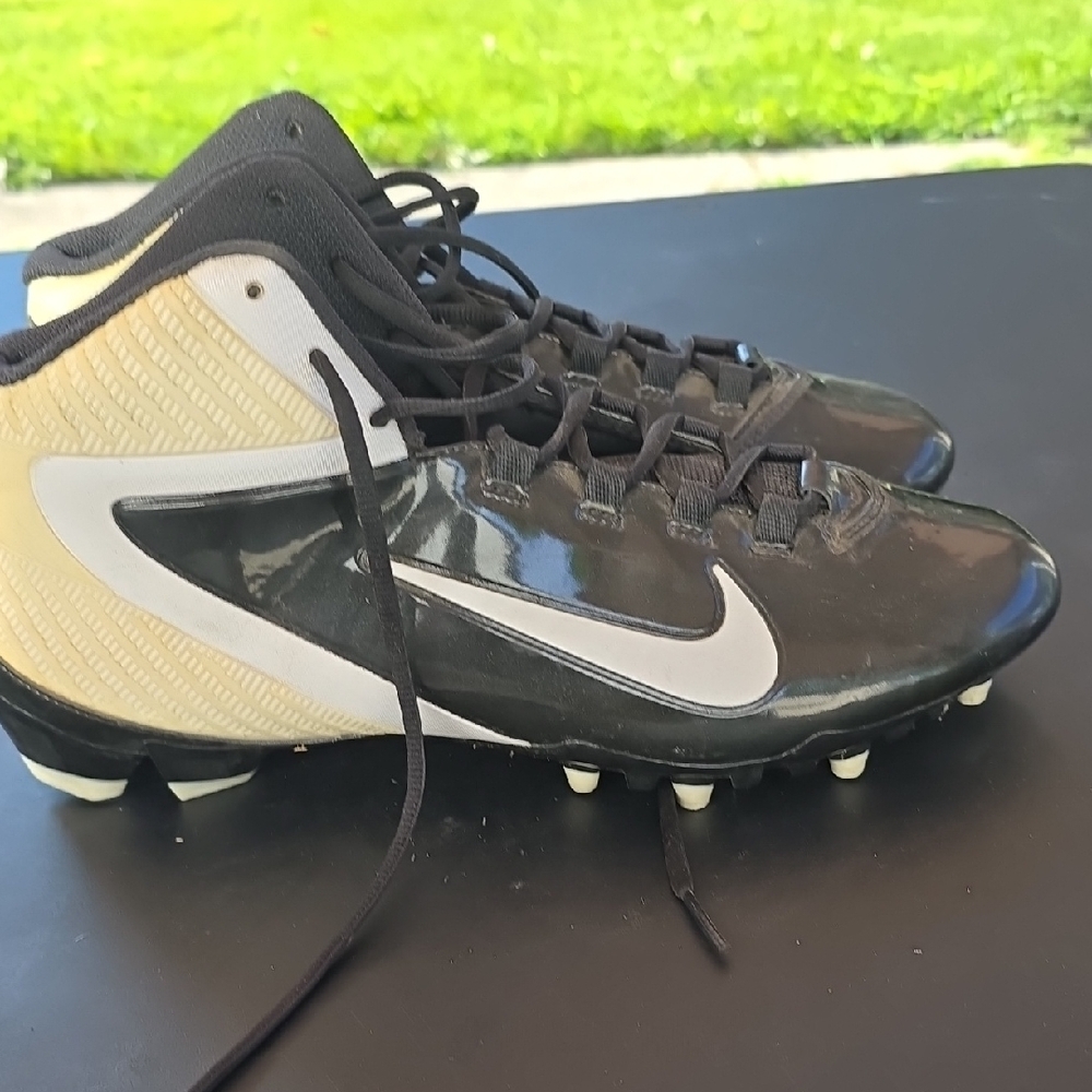 Nike Black and Gray Athletic Shoes
